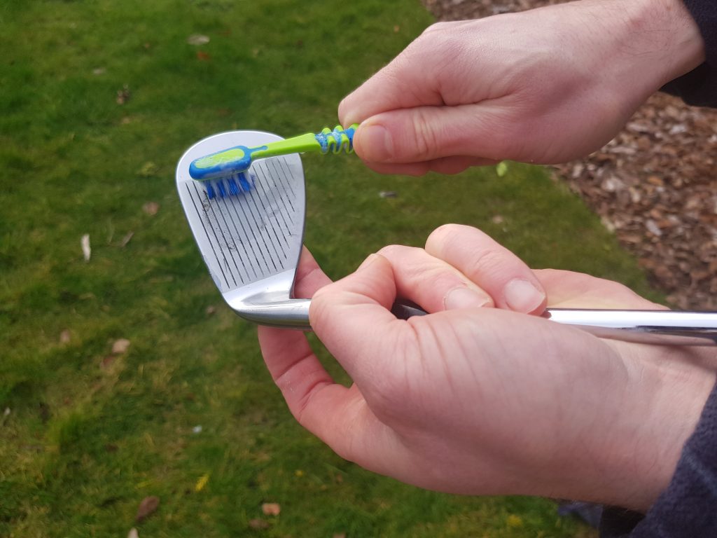 how to clean golf clubs