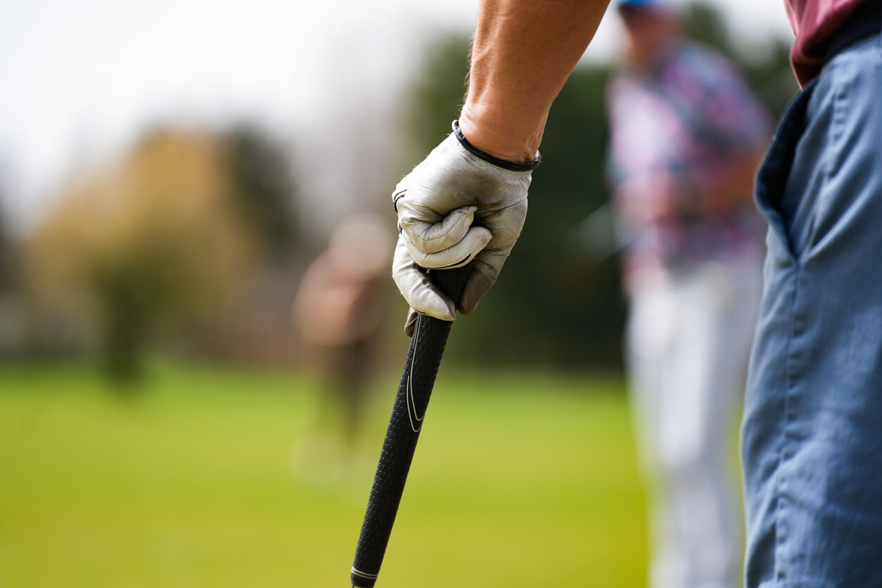 how to use golf alignment sticks