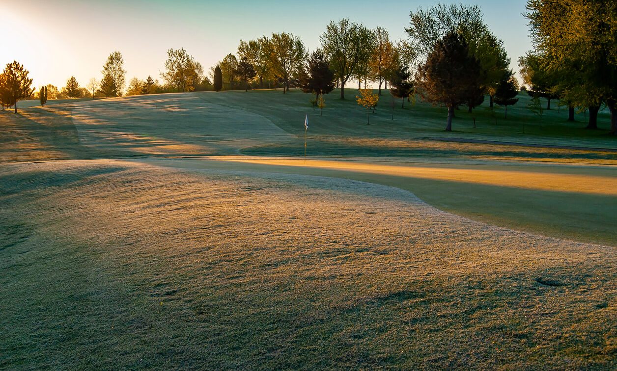 10 reasons to keep playing golf in winter