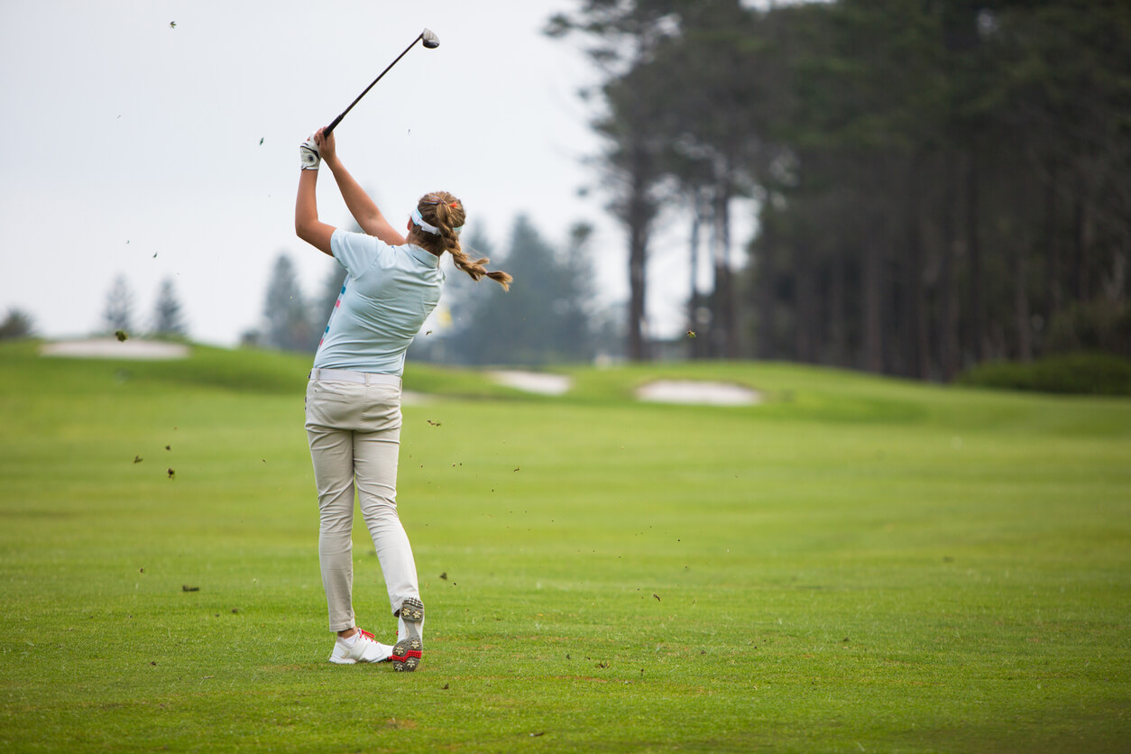 how to become a pro golfer