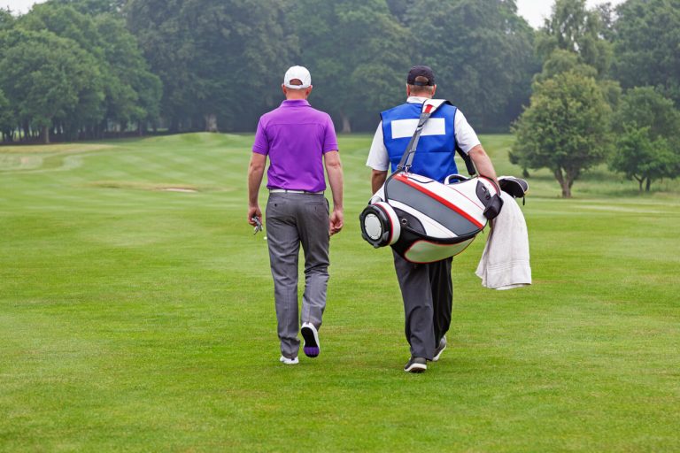 how to become a golf caddie