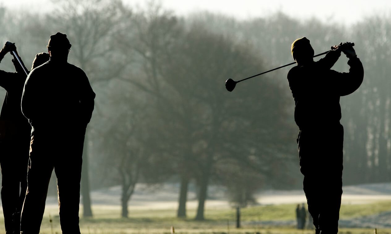 How to keep warm playing golf